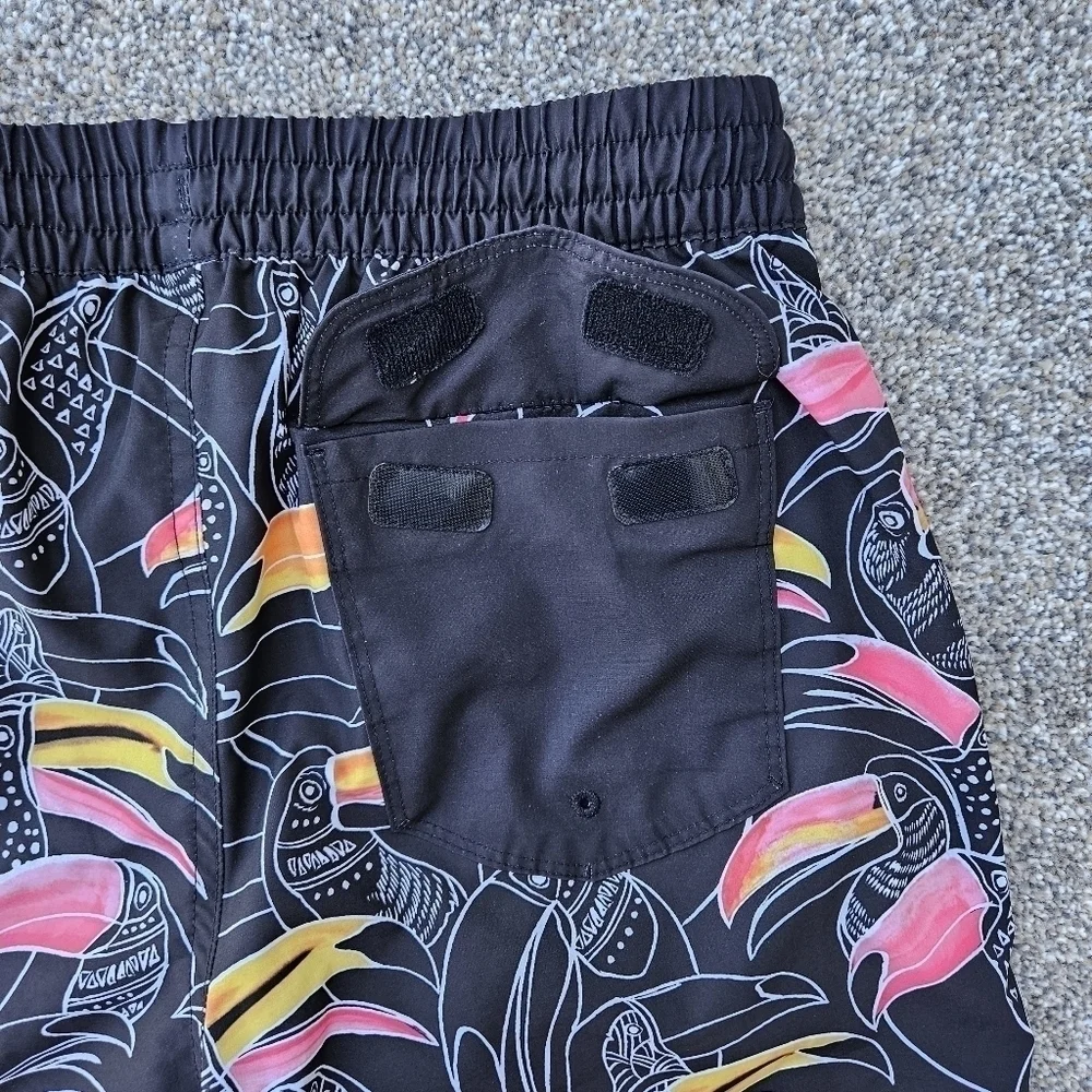 Hurley Party Pack Volley Swim Shorts Trunks Hawaiian Tropical Casual Mens Medium